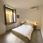 All'orologio 4* بسكييرا ديل غاردا
