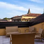 Apartment All'orologio 4*