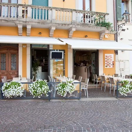 All'orologio דירה פסקיארה דל גארדה