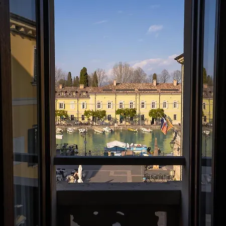 All'orologio Peschiera del Garda