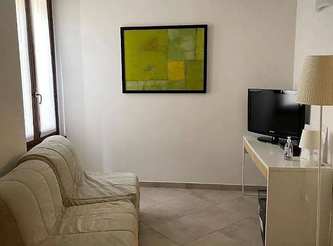 All'orologio 4* פסקיארה דל גארדה