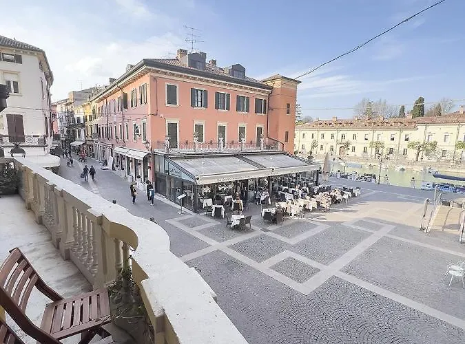 All'orologio דירה פסקיארה דל גארדה