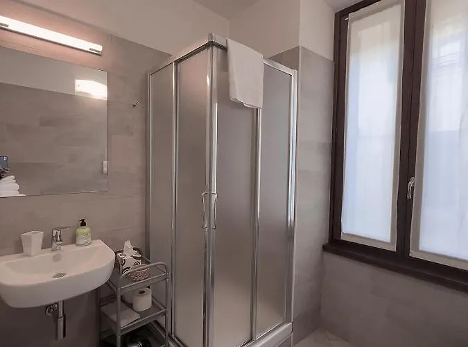 All'orologio פסקיארה דל גארדה