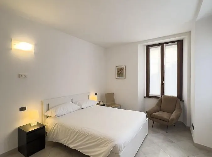 All'orologio פסקיארה דל גארדה